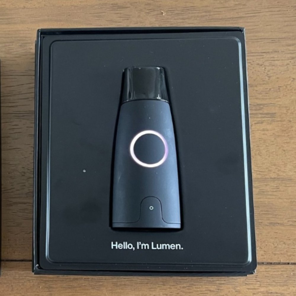 Lumen Metabolism Tracker handheld breath measurement device